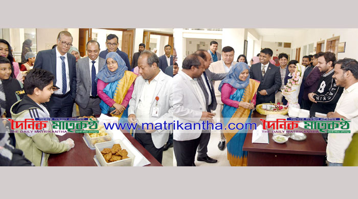  চলচ্চিত্র ও প্রকাশনা অধিদপ্তরে আনন্দঘন পরিবেশে পিঠা মেলা